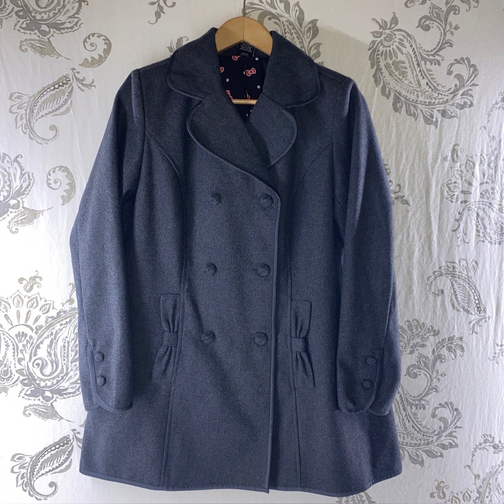 Hello Kitty × Torrid Pea Coat Wool Blend Polka Dot Bow Lining Womens
O‎ (L) Grey